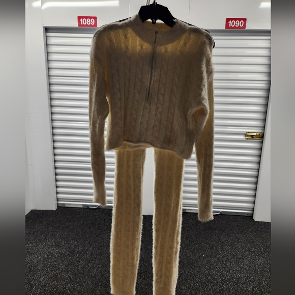 Cable Knit Ivory White Set - Picture 2 of 7